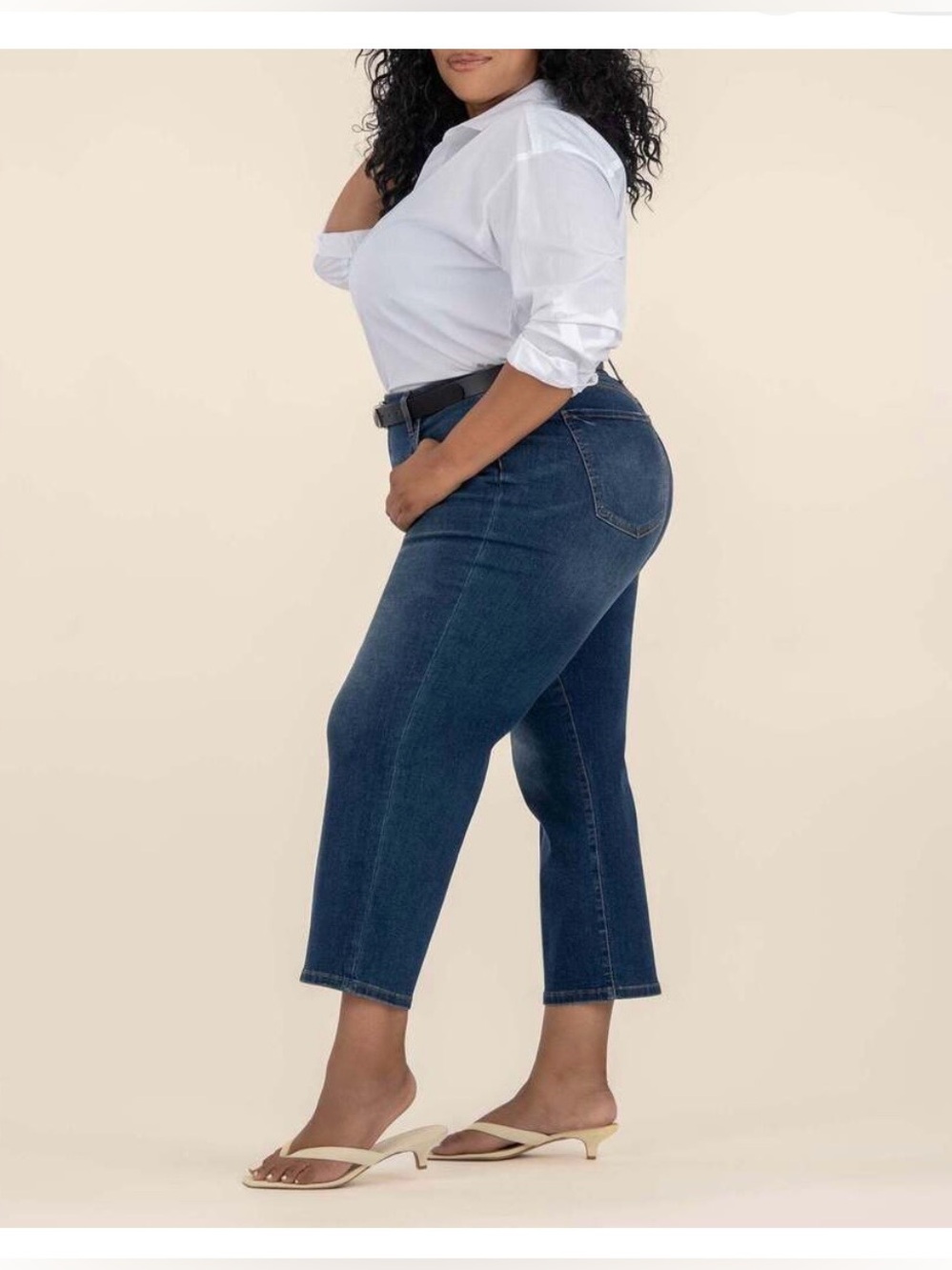 NWT Kut from the Kloth
Charlotte High Rise Wide Leg, Resolved Wash Size 20W